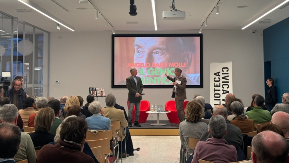 Mestre, serata da tutto esaurito alla biblioteca VEZ per ricordare il genio di Angelo Dalle Molle - 