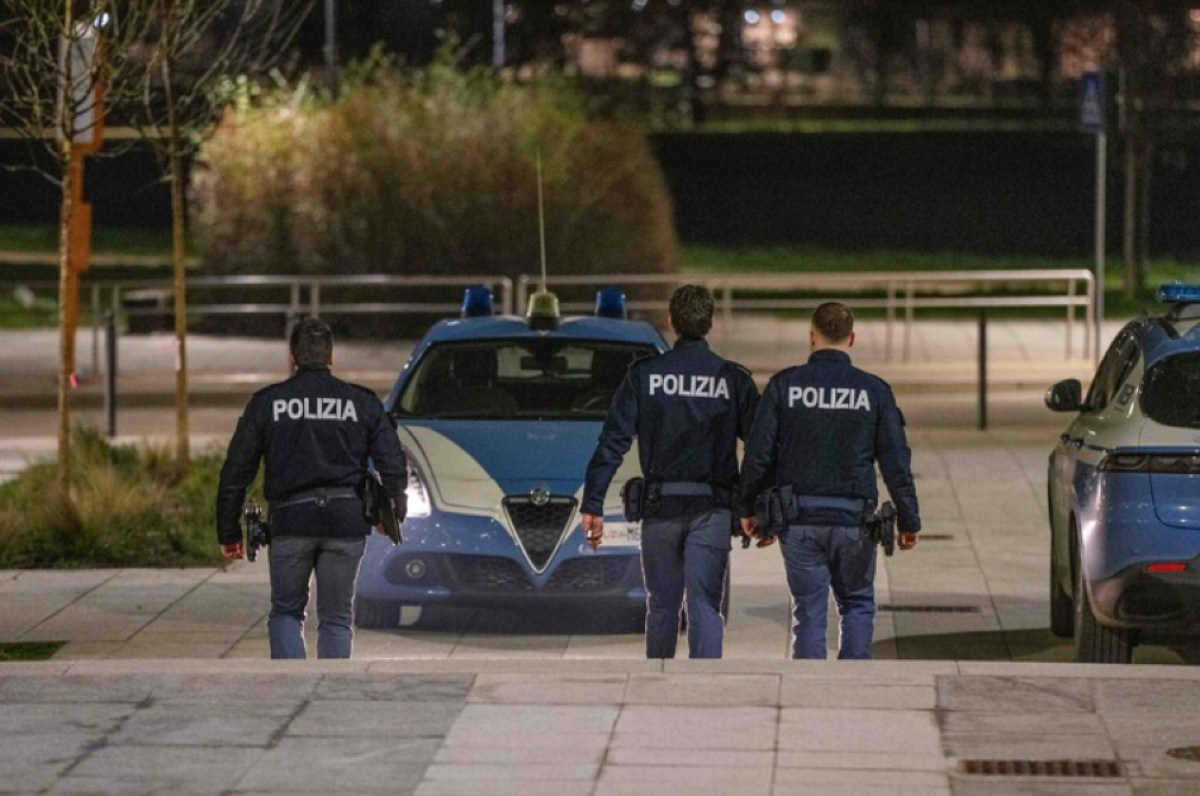 Uomo con disabilità segregato per mesi: blitz della Polizia per liberare la casa occupata - 