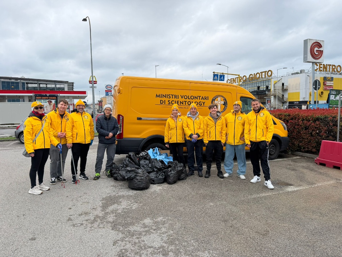 Mattina ecologica alla Stanga: cittadini e volontari ripuliscono strade e aree verdi | FOTO - 