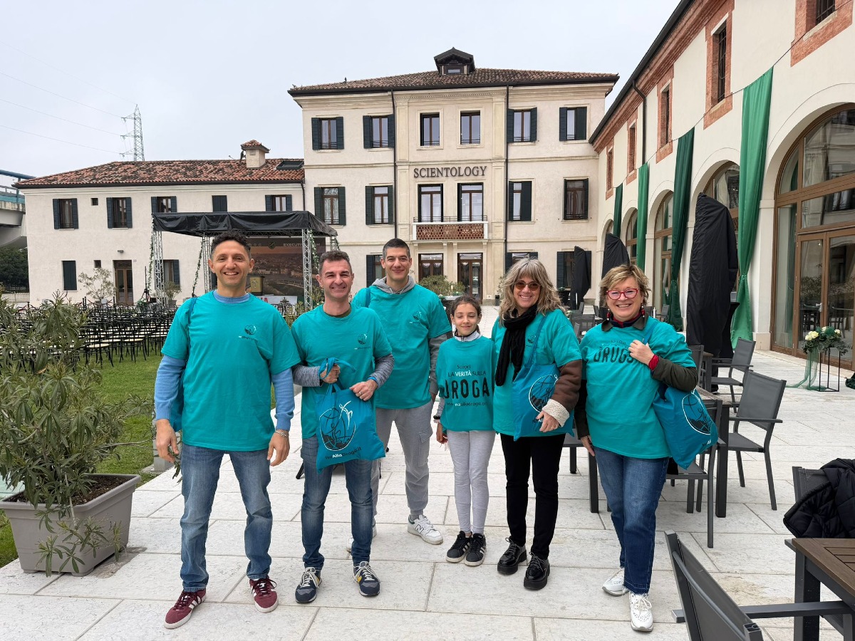 Padova, volontari contro la droga: informazione porta a porta nei quartieri della città - 