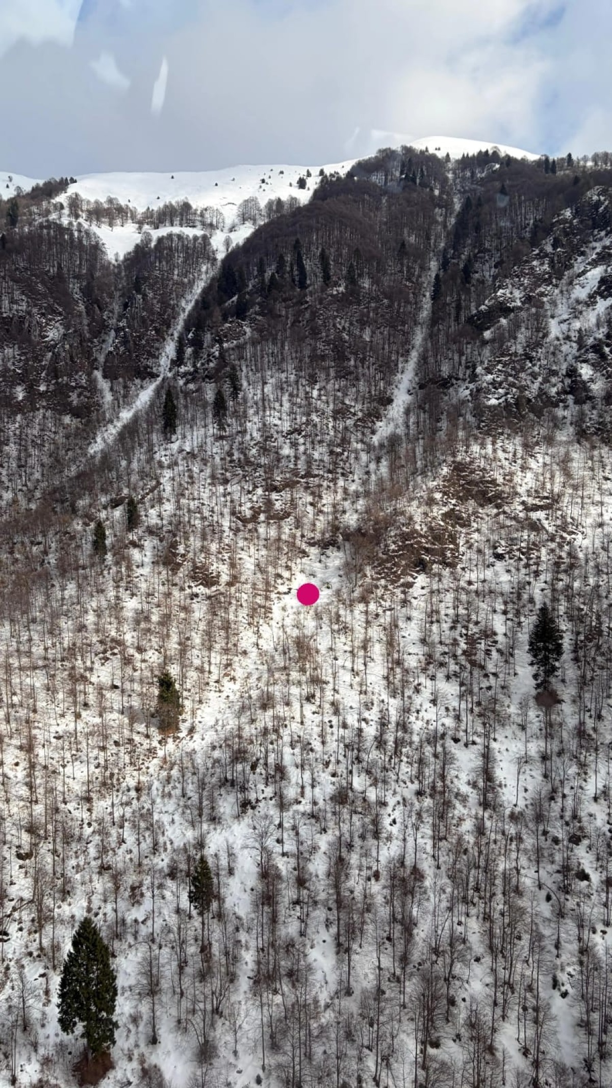 Tragedia in quota: escursionista precipita per 250 metri e perde la vita - 