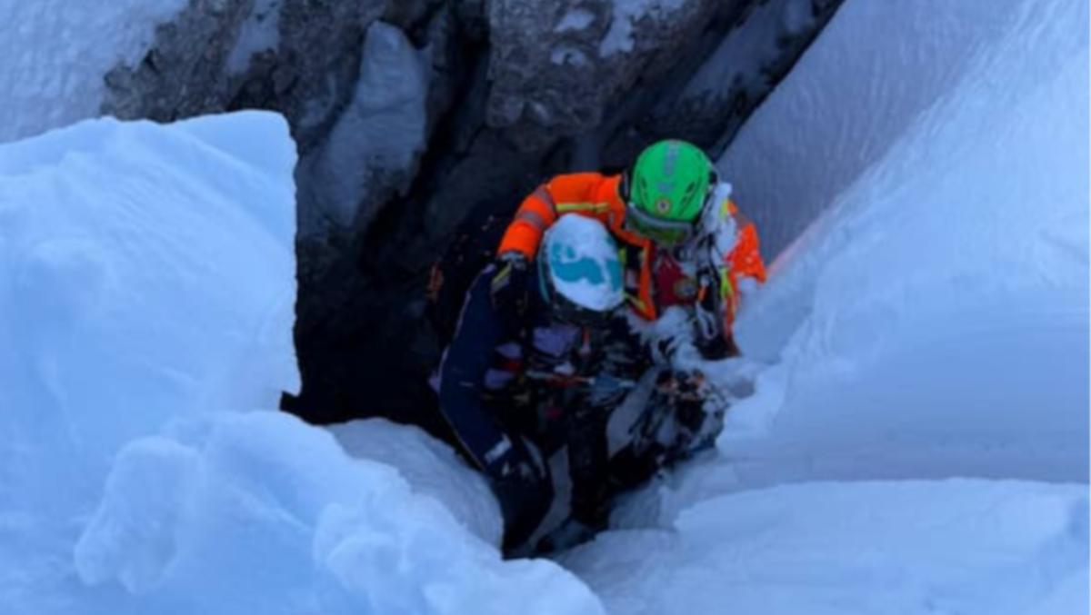 La gita con gli amici finisce in tragedia: Paolo cade in un canalone e muore - 