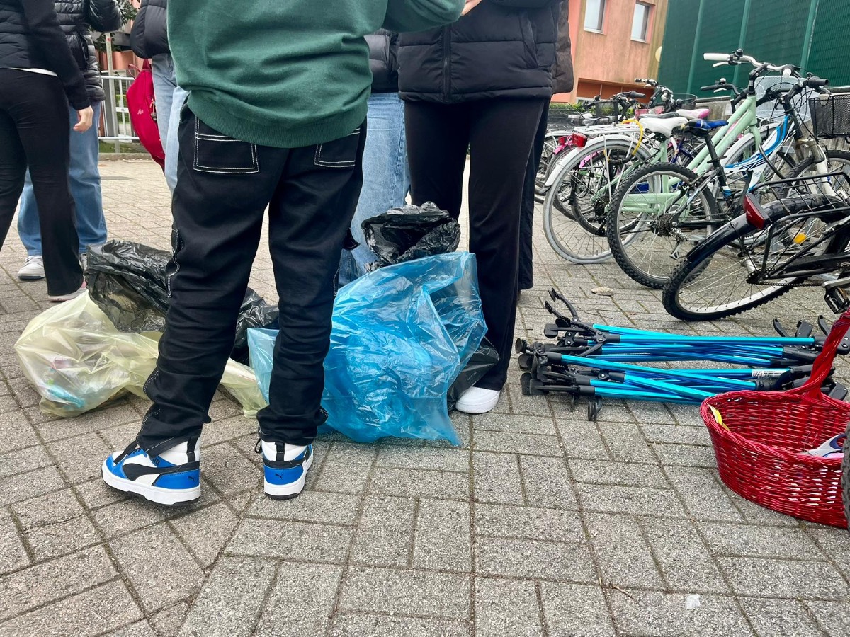 Pordenone, studenti in campo per l’ambiente: gara di plogging per la Giornata del riciclo - 