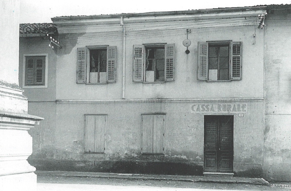 Capriva celebra le origini del credito cooperativo: tre giorni di iniziative con la Cassa Rurale FVG - Prima sede della Cassa Rurale in via Buonarroti n.6; - Foto Grion, Fototeca comunale, Capriva del Friuli