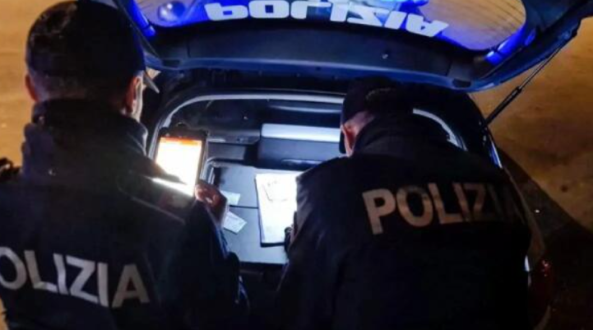 Tenta la fuga e aggredisce un poliziotto: giovanissimo nei guai - 