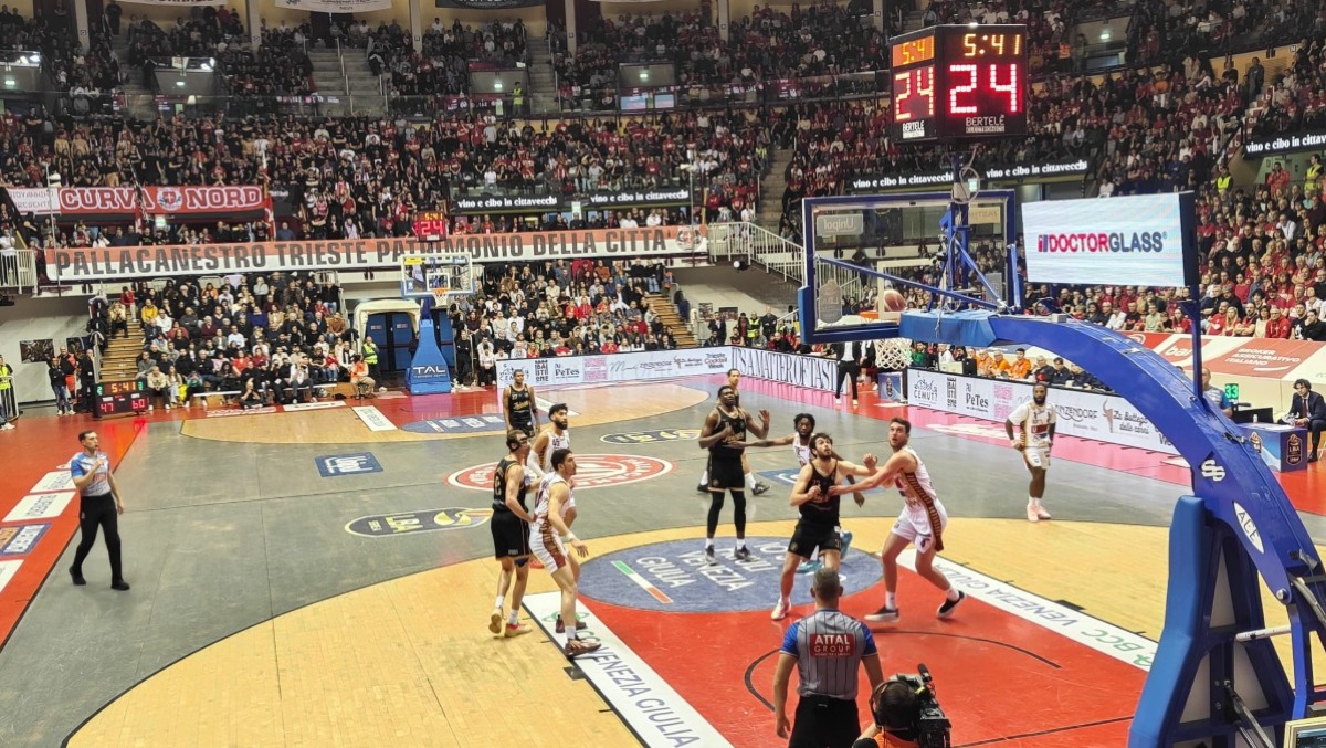 La rimonta di Trieste sfuma sul più bello: Venezia conquista il derby del Triveneto - 
