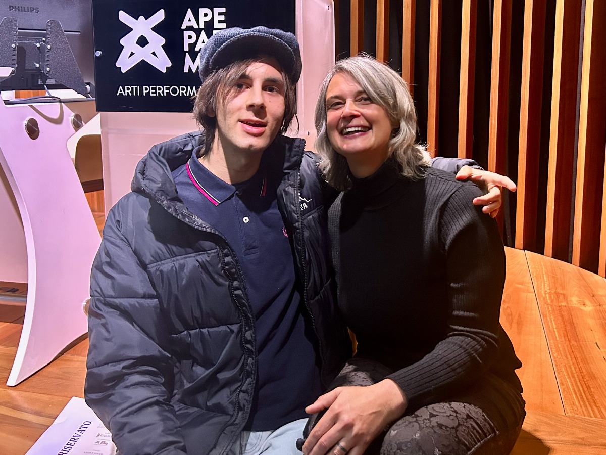 Parma, la "ragazza sull'albero" Julia Hill riconosce l'attivista friulano Aran Cosentino - 