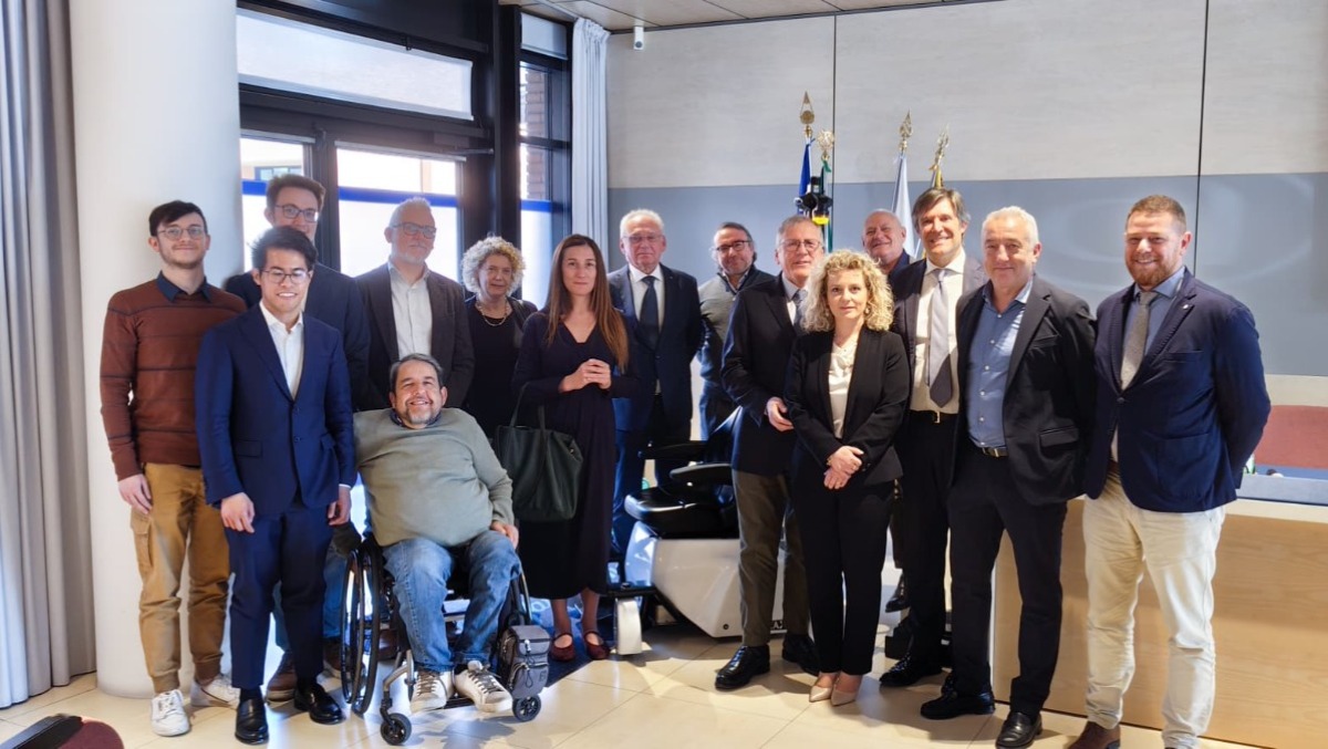 RAPIDO, il robot che accompagna i passeggeri: rivoluzione all’aeroporto di Treviso - 