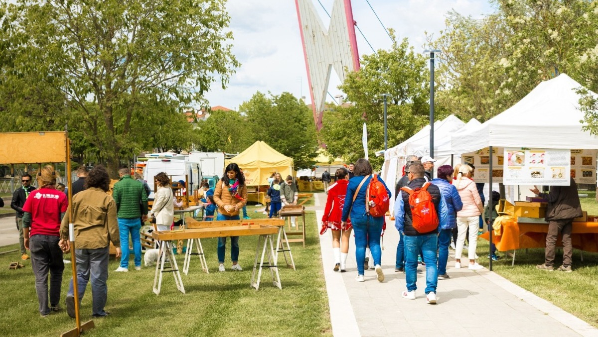 Jesolo in festa: tre giorni tra fiori, musica e sapori nel cuore della città - 