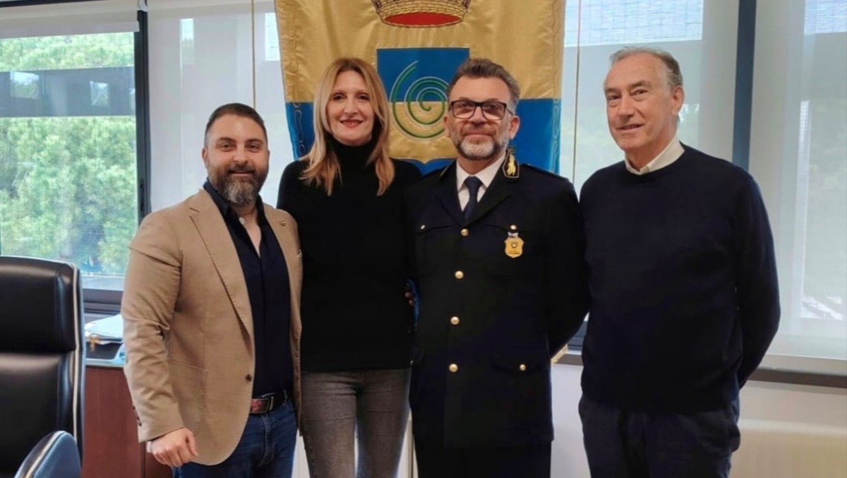 Lignano, stretta contro l'abbandono di rifiuti: arrivano le "pattuglie ambientali". Ecco la novità - incontro di coordinamento tra Amministrazione comunale, Polizia Locale e MTF.