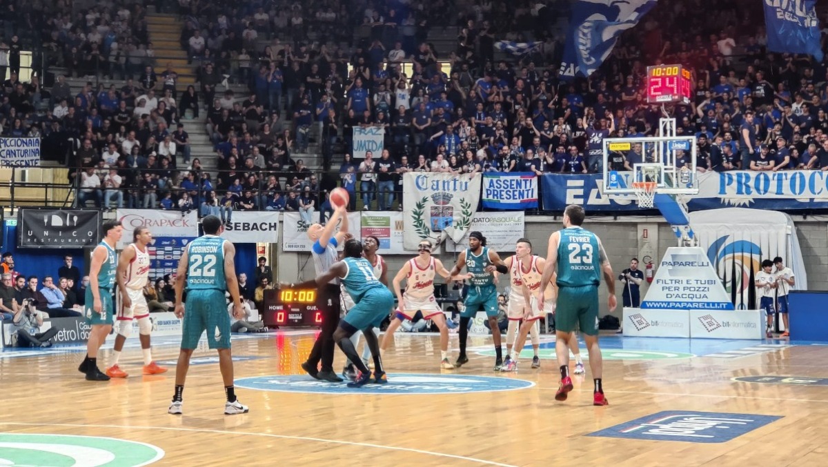 Trieste ko pesante in trasferta: Cantù domina e chiude 97-76
