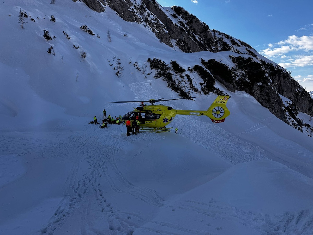 Emergenza valanga, esercitazione a Claut: test operativi con sanitari ed elisoccorso | GALLERY - 