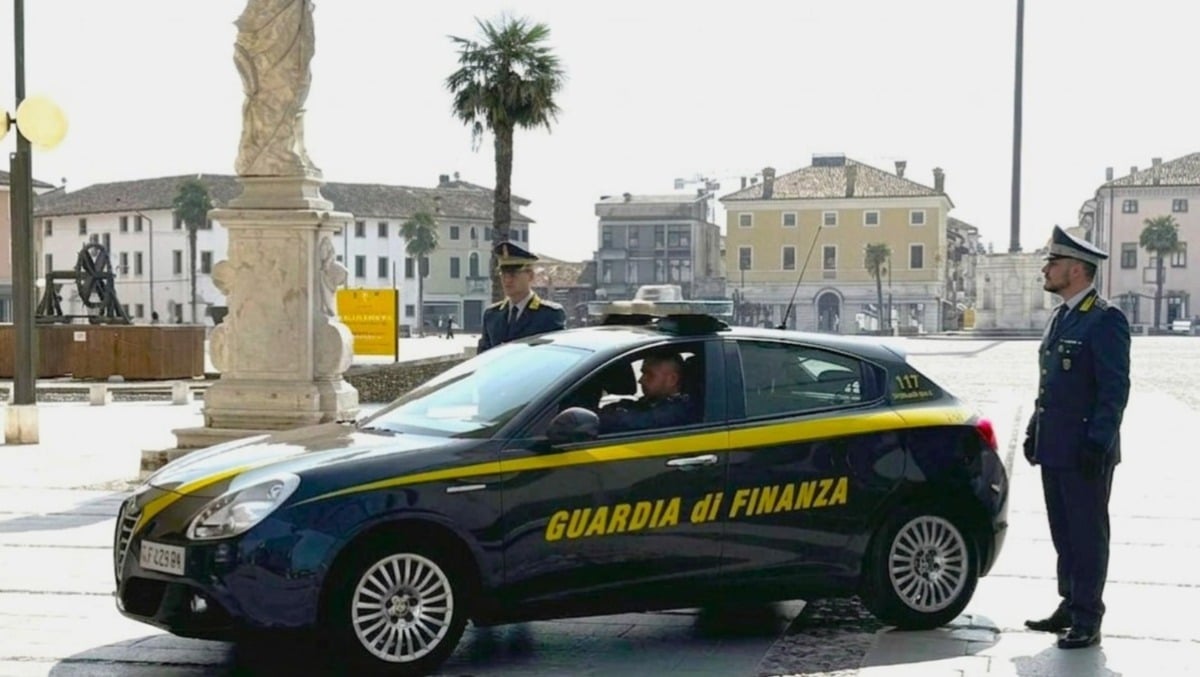 Vendeva auto usate "a nero": scoperta rete fantasma in Friuli - 