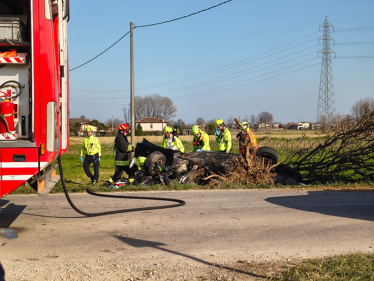 Grave incidente stradale 