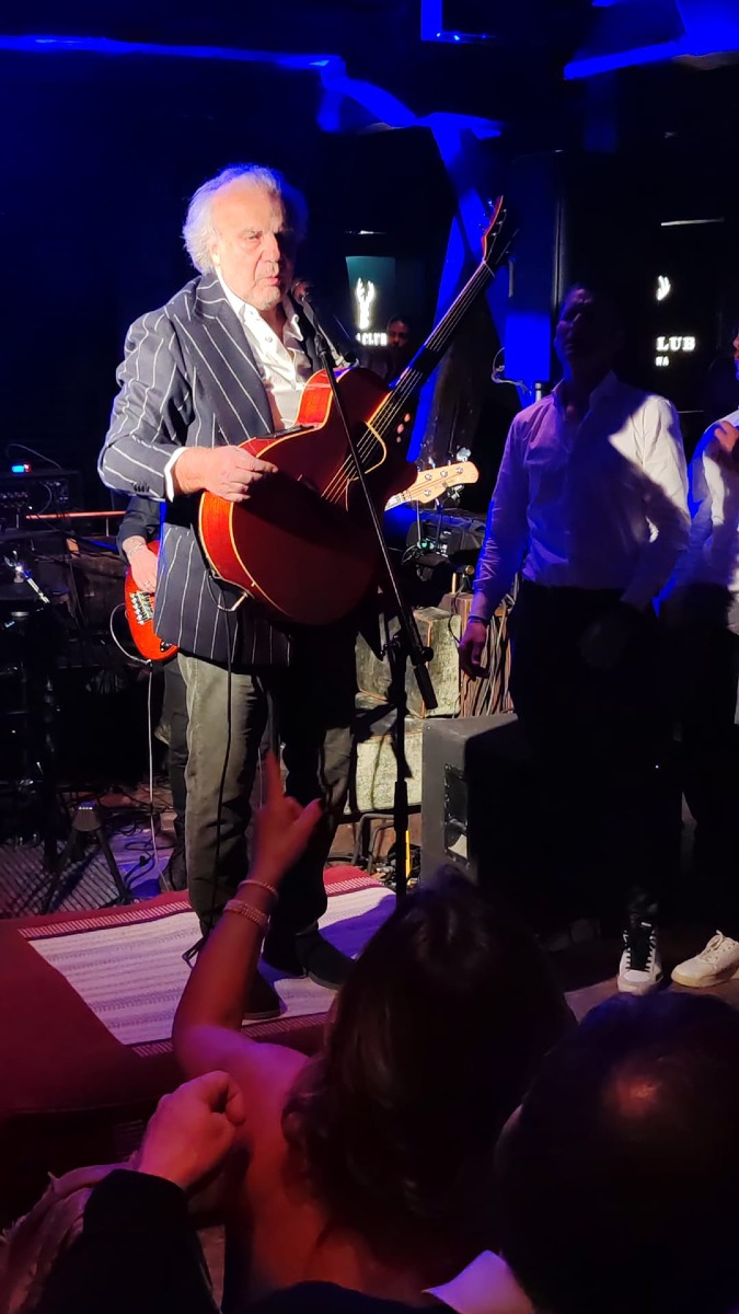 A Cortina il ritorno di "Billo": Jerry Calà sul palco del Vip Club Cortina per una notte indimenticabile