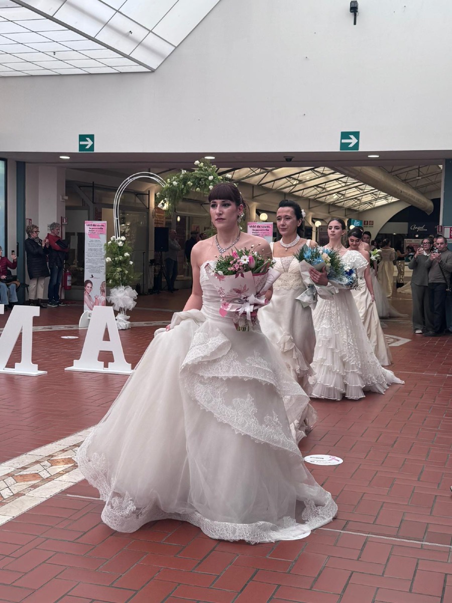 sfilata ANDOS "Abiti da sogno in passerella"