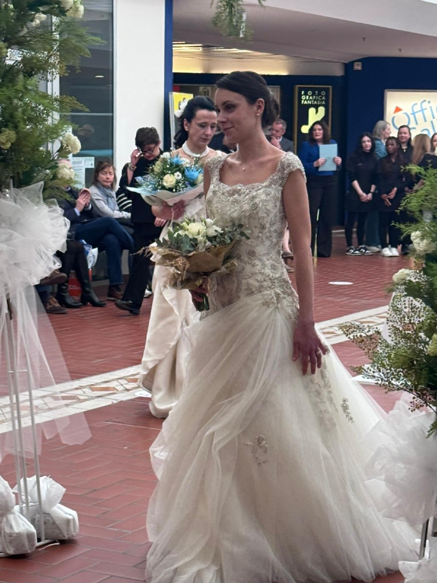 sfilata ANDOS "Abiti da sogno in passerella"