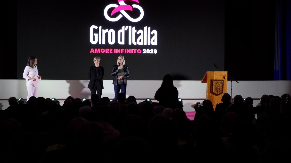 LE ESPONENTI DELLA GIUNTA SONO INTERVENUTE ALLA SERATA DI PRESENTAZIONE NELLA CASERMA DI VENZONE