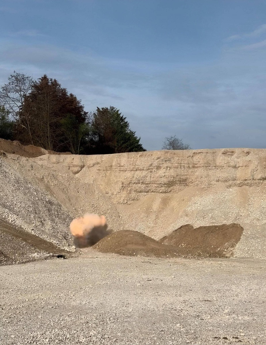 FATTA BRILLARE BOMBA INESPLOSA AD AVIANO