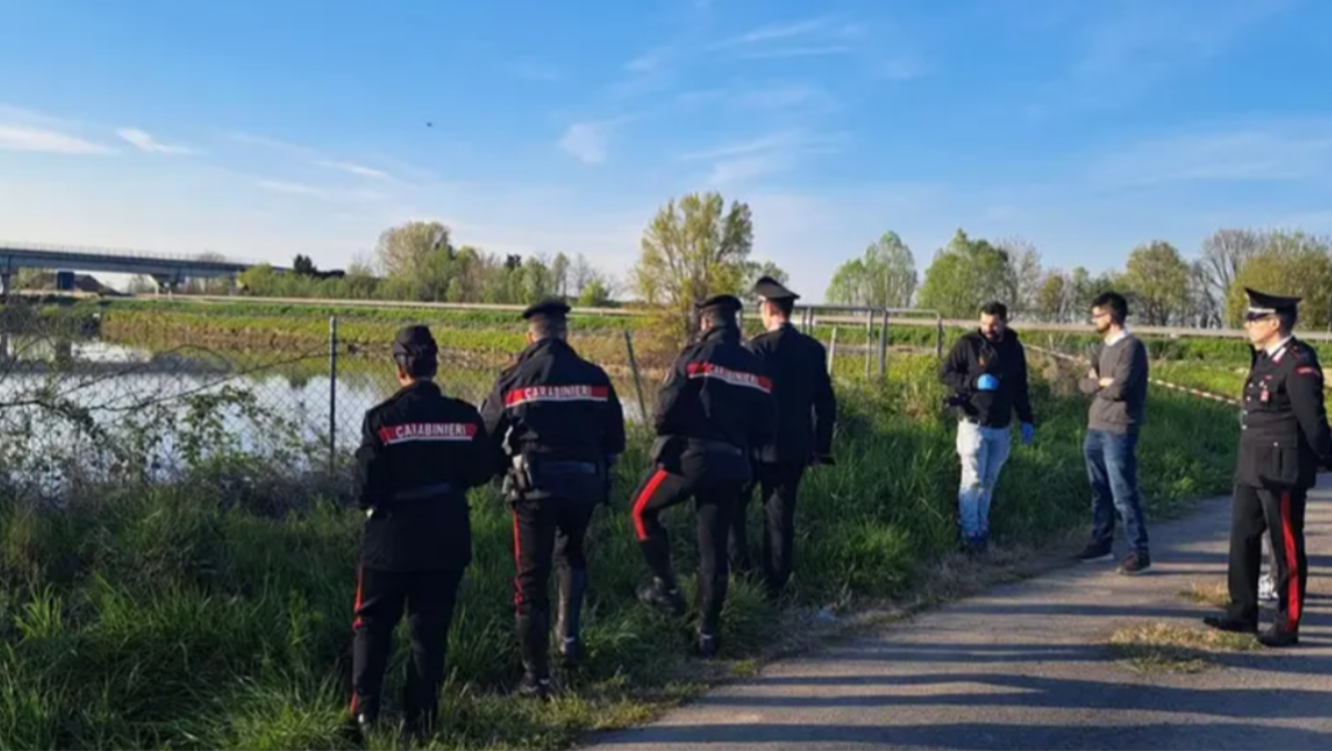 Morta nel laghetto col figlio, le parole dei genitori della 39enne e i dettagli sul funerale - 