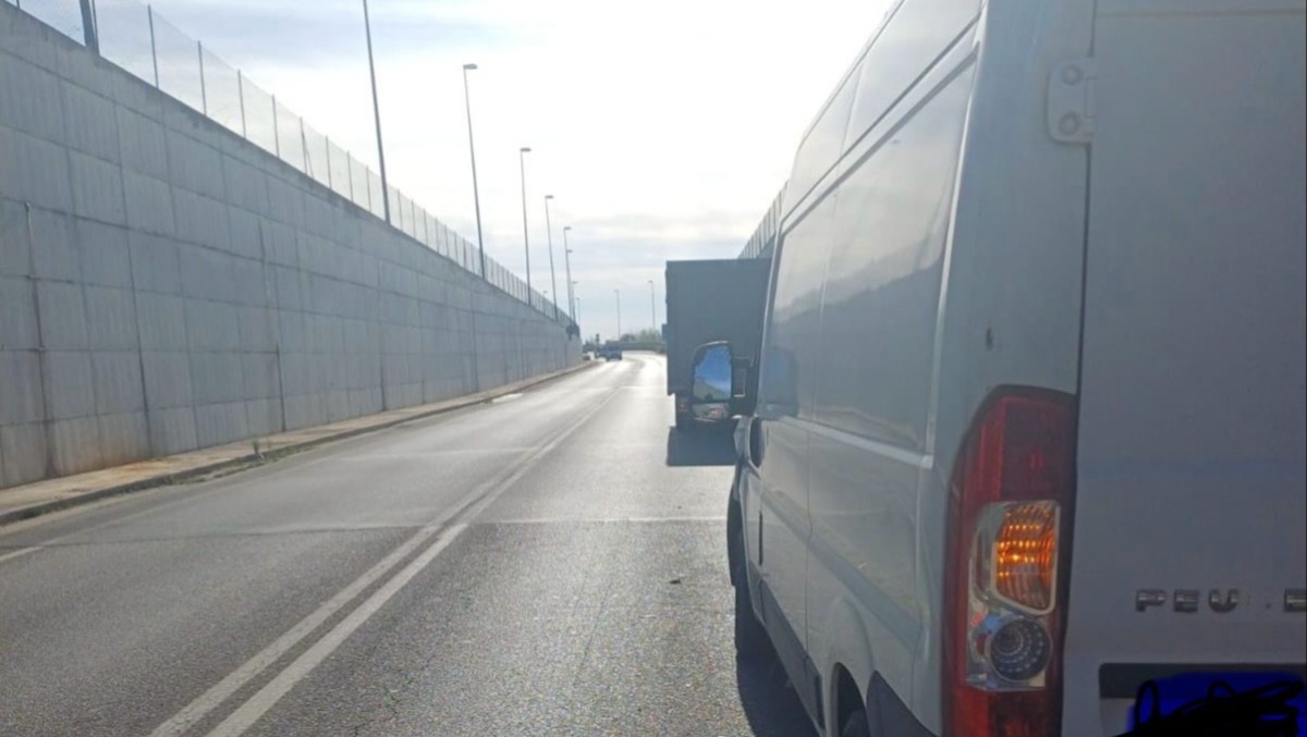 Tamponamento tra due furgoni: tutti gli aggiornamenti sul traffico - 