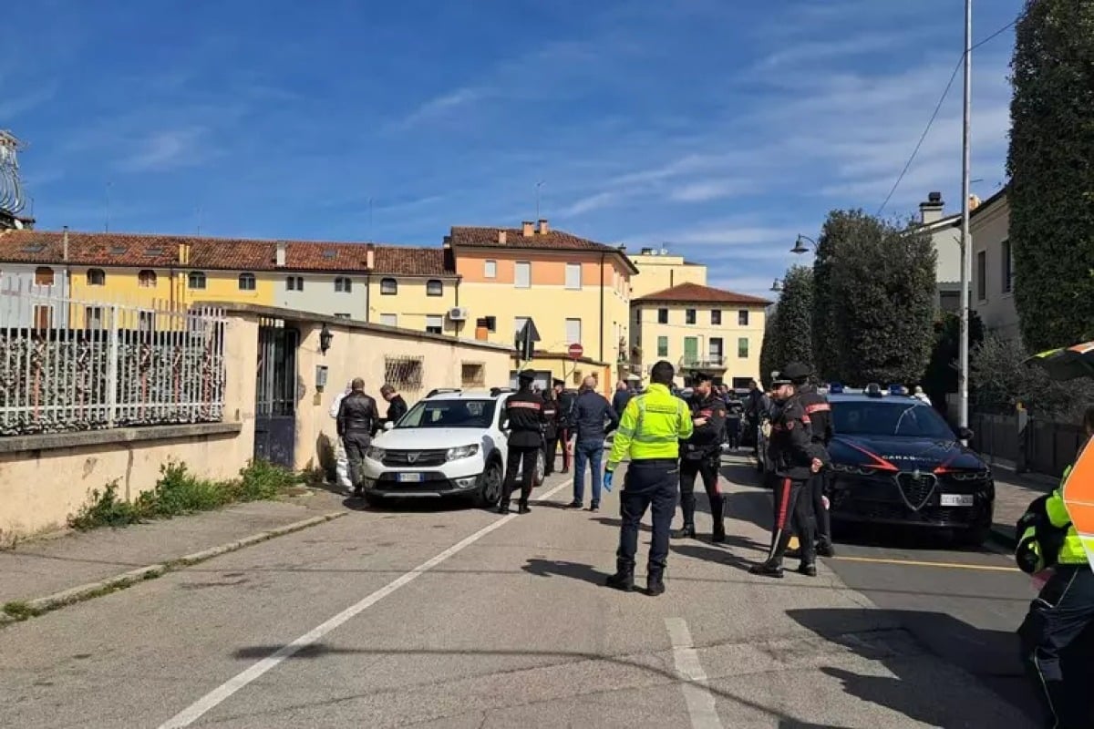 Uomo trovato in una pozza di sangue in casa: mistero sulla morte - Ansa