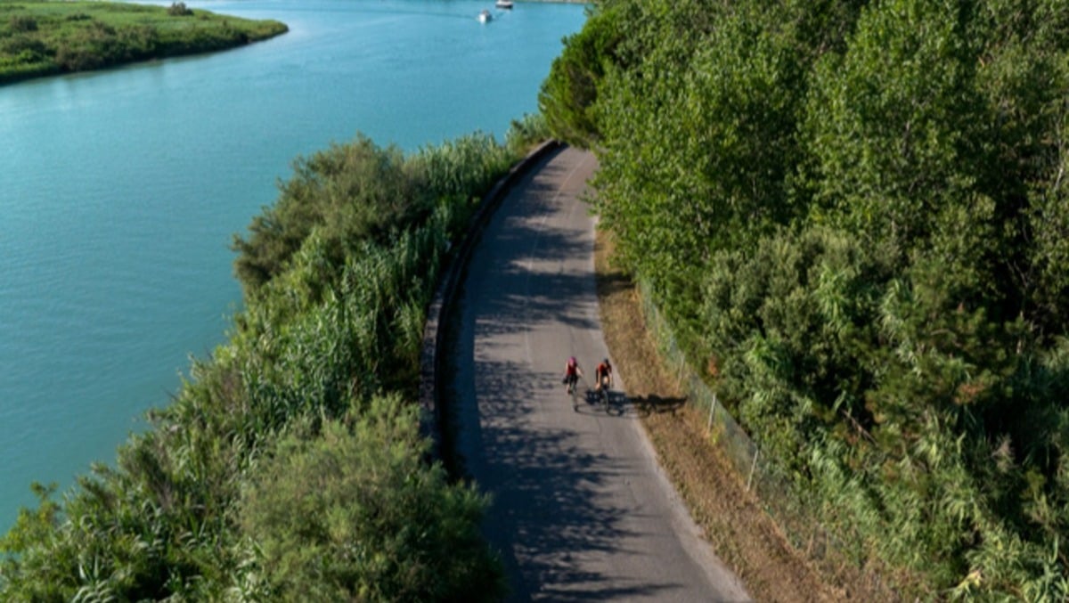 Pasqua in bici a Lignano: escursioni gratuite tra mare, pineta e fiumi - 