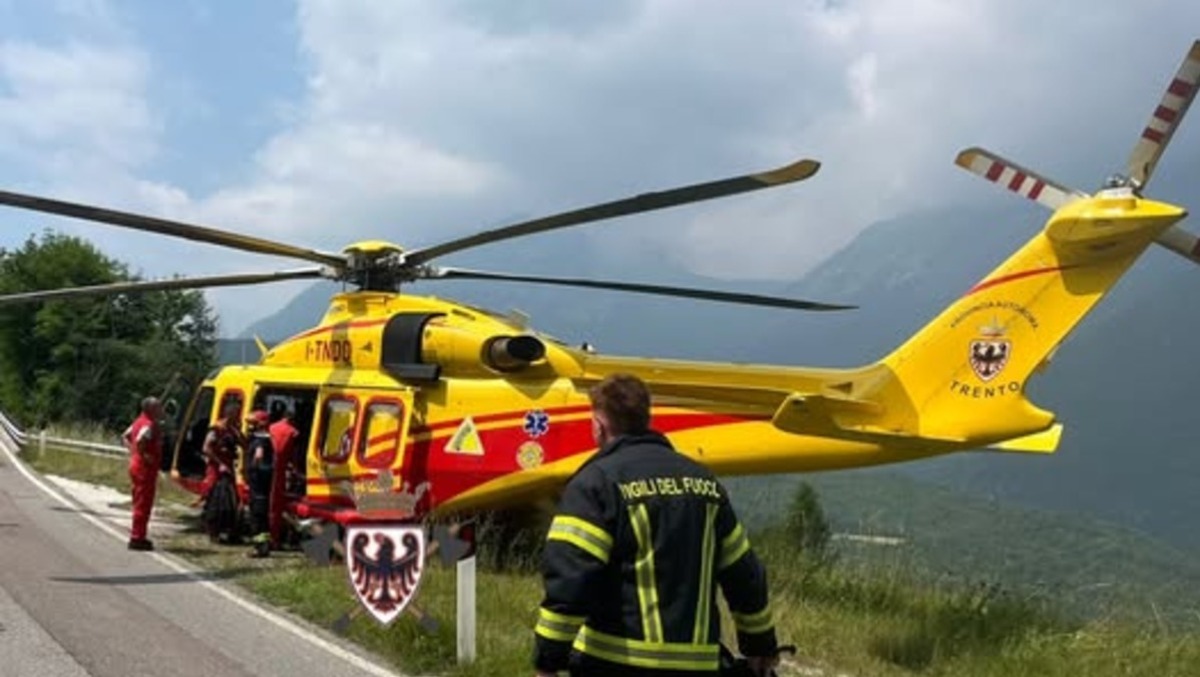 Tremendo schianto contro un muretto: 18enne in fin di vita - 