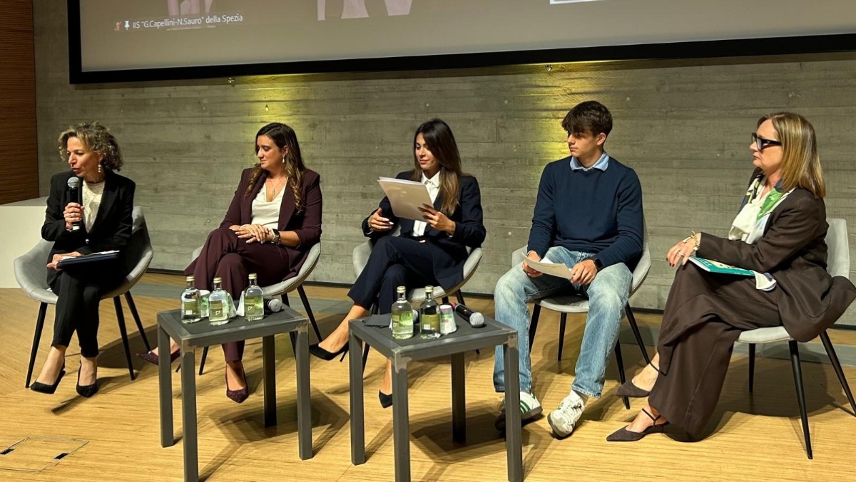 Geopolitica a scuola, il confronto tra Italia e USA accende il dibattito a Mestre - 