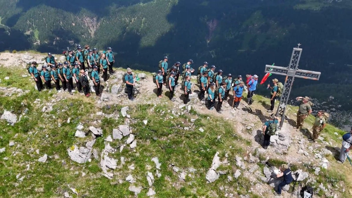 Campo scuola Alpini in Friuli: 15 giorni tra montagna, solidarietà e formazione