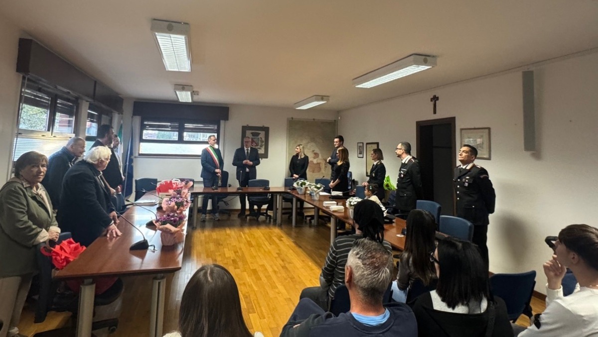 Ronchis celebra i giovani e i neonati: Costituzione ai neodiciottenni e appello contro la denatalità - 