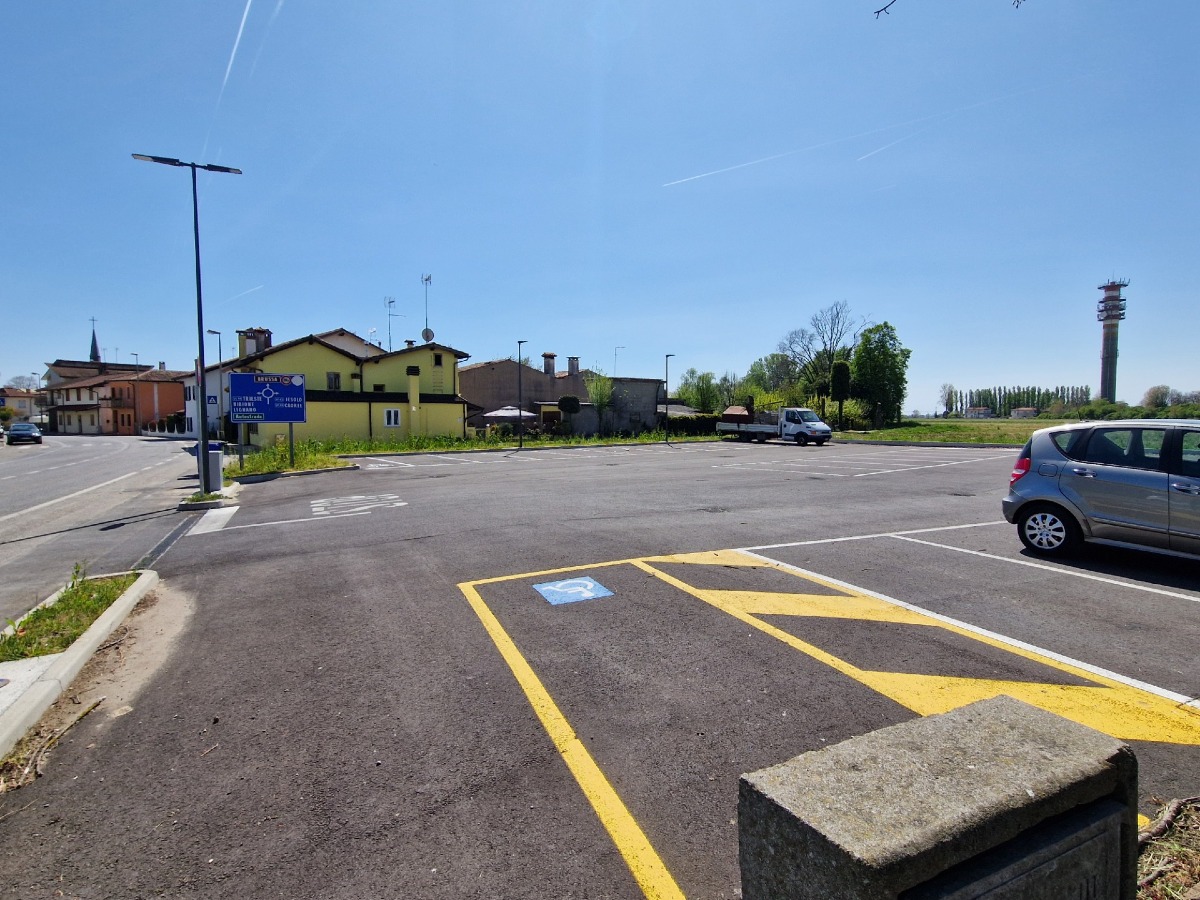 Aperto il nuovo parcheggio del cimitero di Lugugnana: 29 posti e accesso su via Annia - 