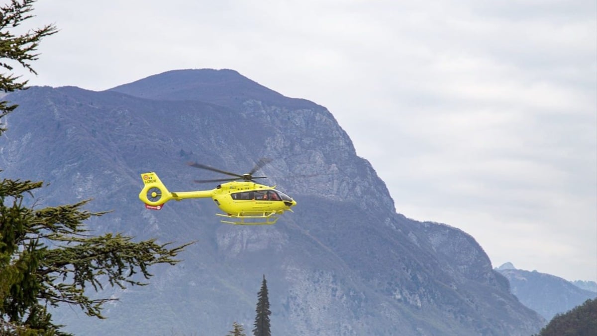 Cadute in montagna, doppio intervento del soccorso alpino: 2 feriti tra Amaro e il Matajur