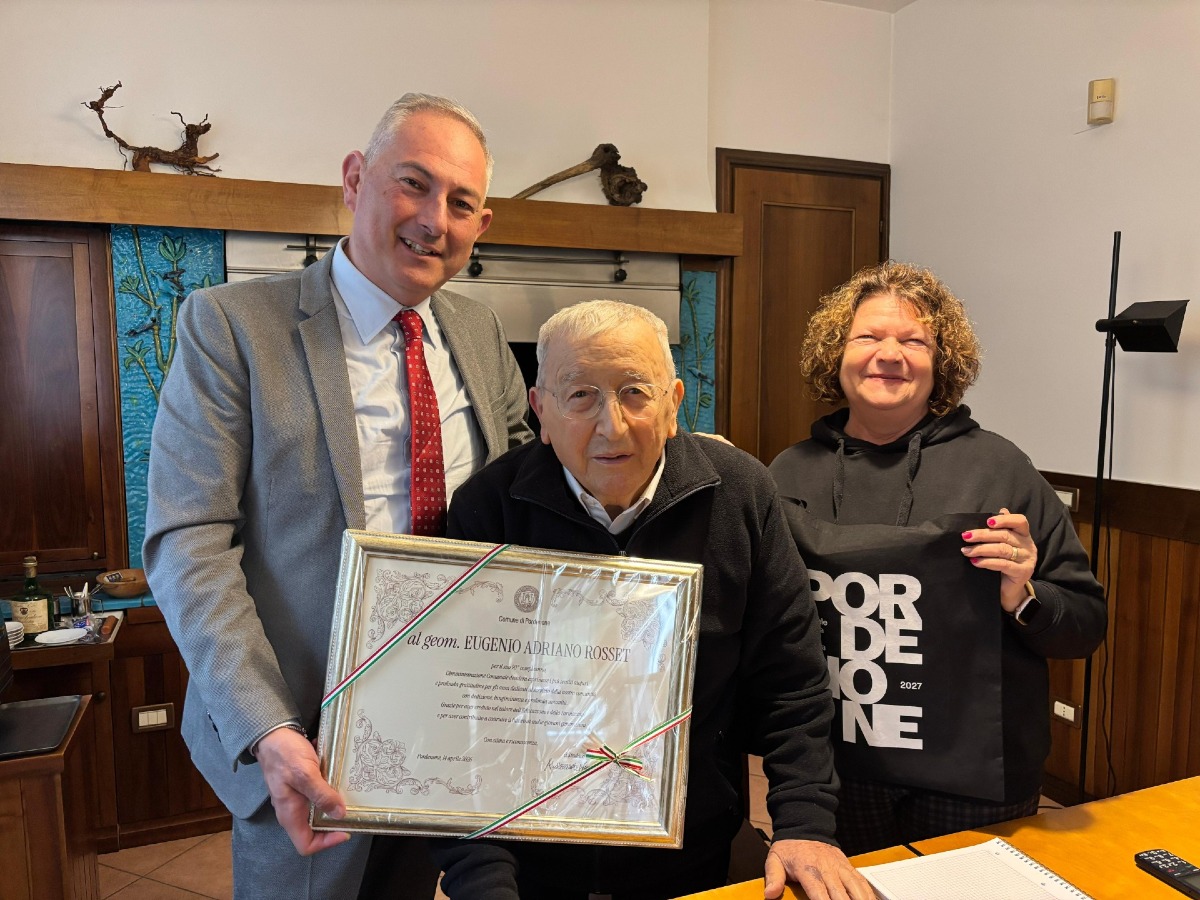 Pordenone festeggia i 90 anni di Eugenio Adriano Rosset: targa e applausi dal Comune - Nella foto Eugenio Adriano Rosset