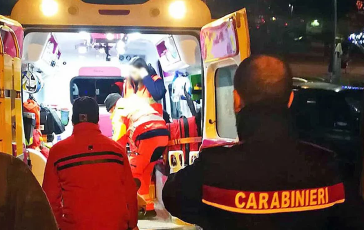 Si schianta contro un muro in bici dopo il turno di notte e muore a 34 anni - 