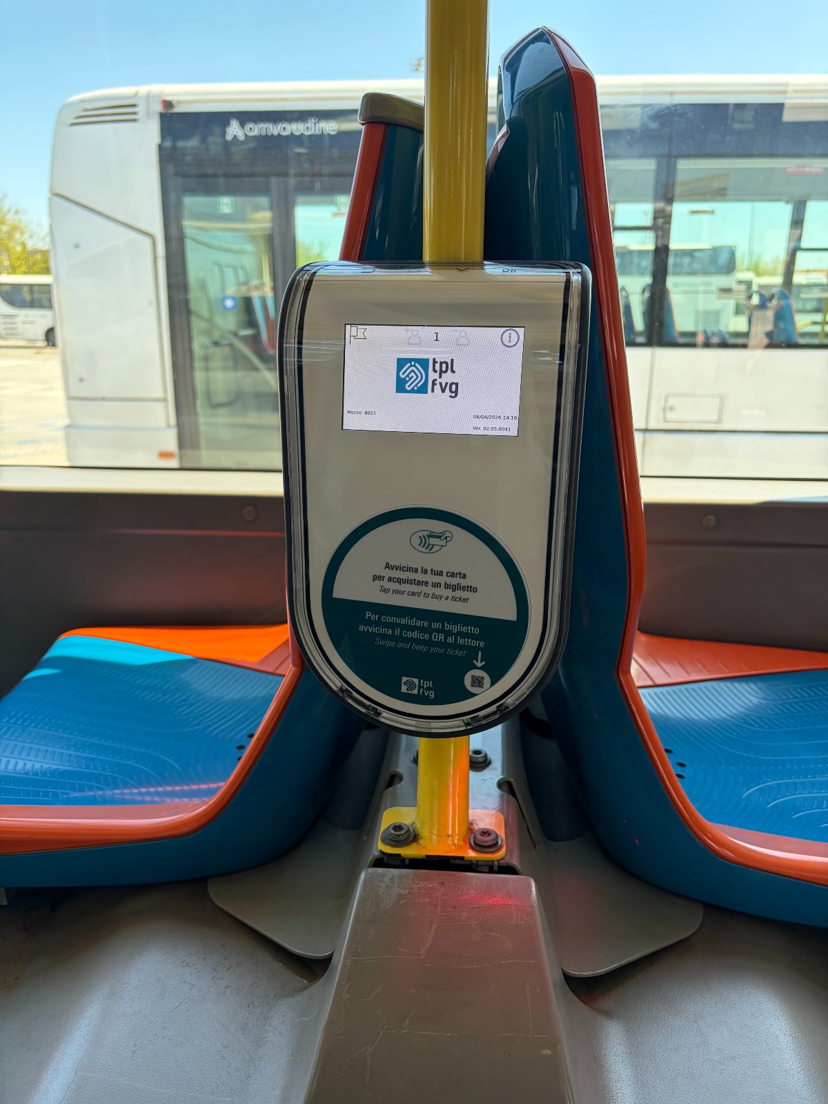 Udine e Lignano, biglietto con un tap sui bus: come funziona - 