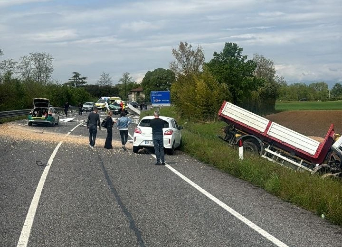 Tragico scontro tra camion e furgone in FVG: un morto e un ferito grave - 