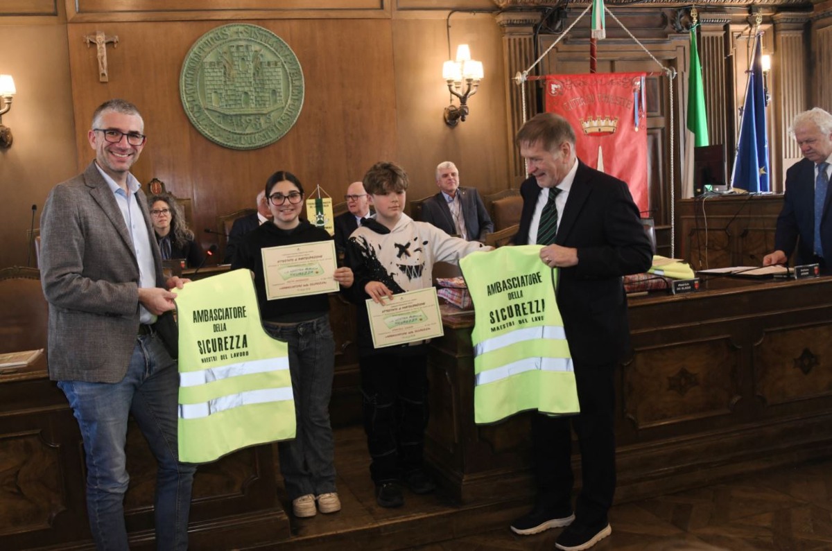 Sicurezza sul lavoro, a Trieste premiati i giovani della scuola Caprin - 
