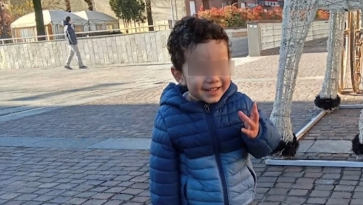 Adam morto a 2 anni in ospedale, cosa è successo: l’intervento e l’arresto cardiaco