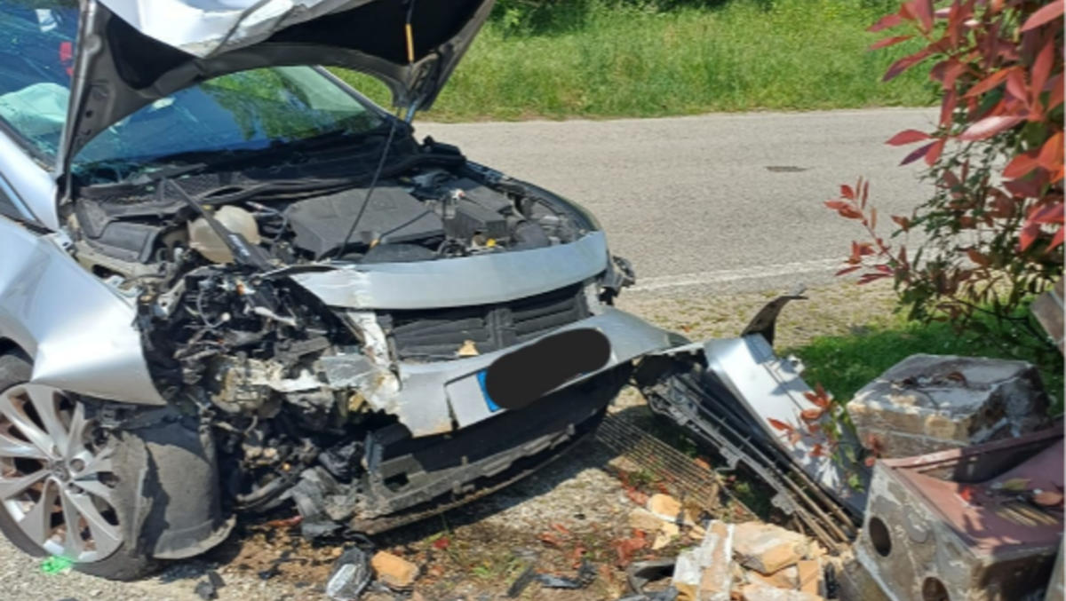Doppio incidente ad Aviano: auto fuori strada con due bambine a bordo