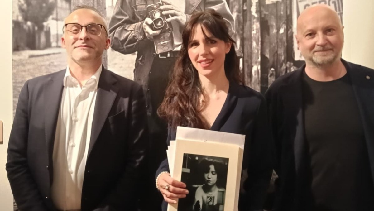 «Paris, Parigi!»: Valeria vince il contest fotografico alla Galleria Bertoia