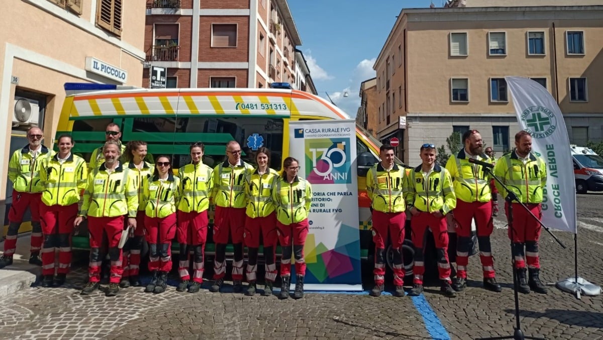 Cassa Rurale Fvg dona 50mila euro alla Croce Verde di Gorizia per la nuova ambulanza - 