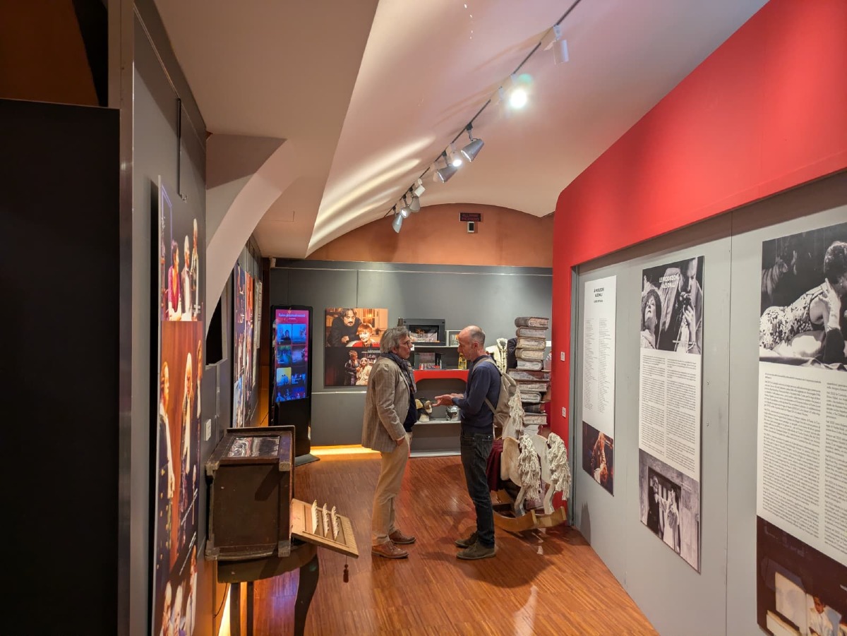 La Contrada compie 50 anni: a Palazzo Gopcevich una mostra multimediale racconta il teatro - 