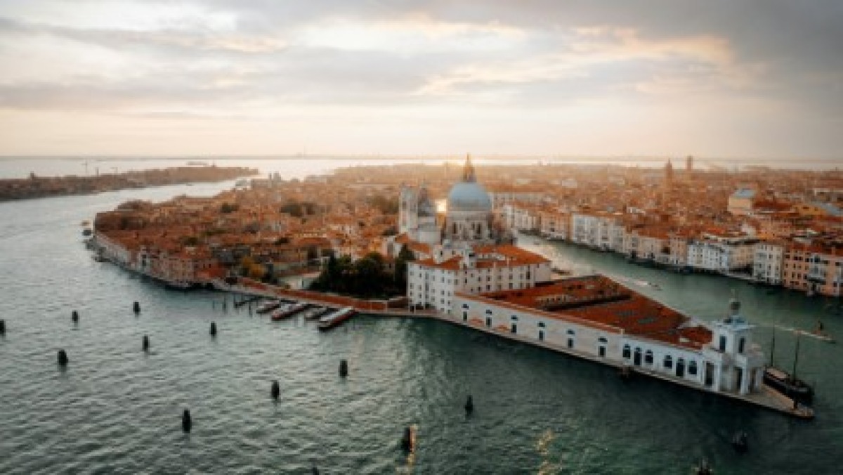 Vivere a Venezia nel 2026: una scelta consapevole tra tradizione millenaria e nuove opportunità professionali - 