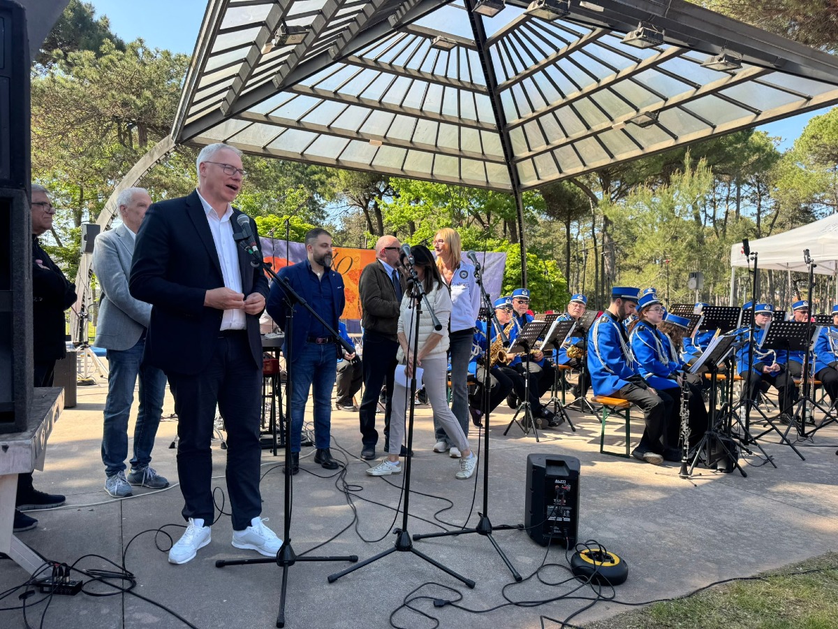 Lignano in Fiore, al via la 40esima edizione al parco Hemingway - 