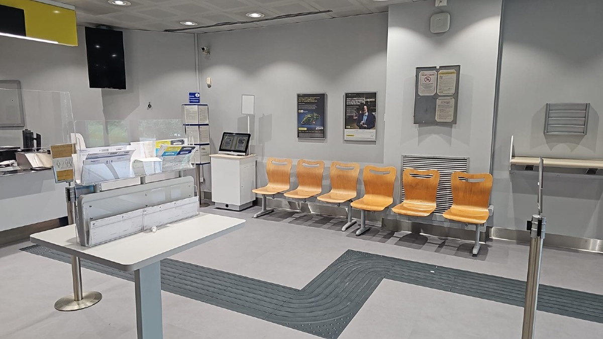 Muggia, riaperto l’ufficio postale rinnovato in versione Polis - 