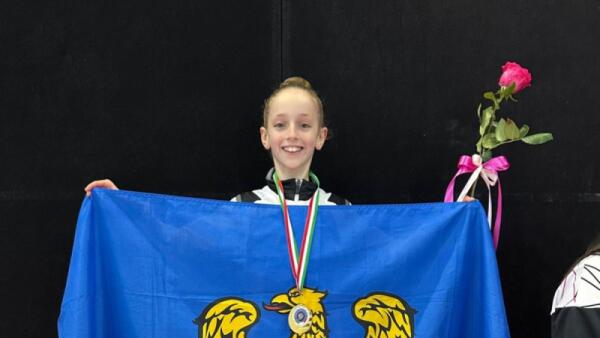 Ginnastica ritmica, orgoglio friulano: Elowen conquista l’Italia a soli 9 anni