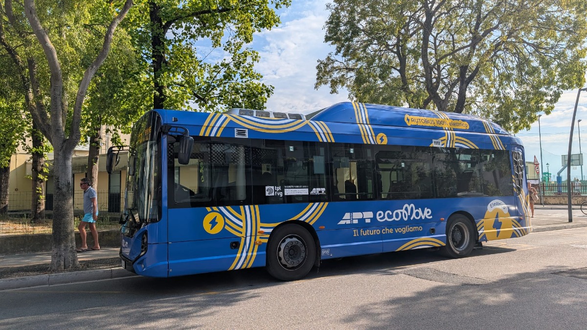 Grado, bus urbani con orario estivo dal 1° maggio: più corse sulla linea 37 fino a settembre - 
