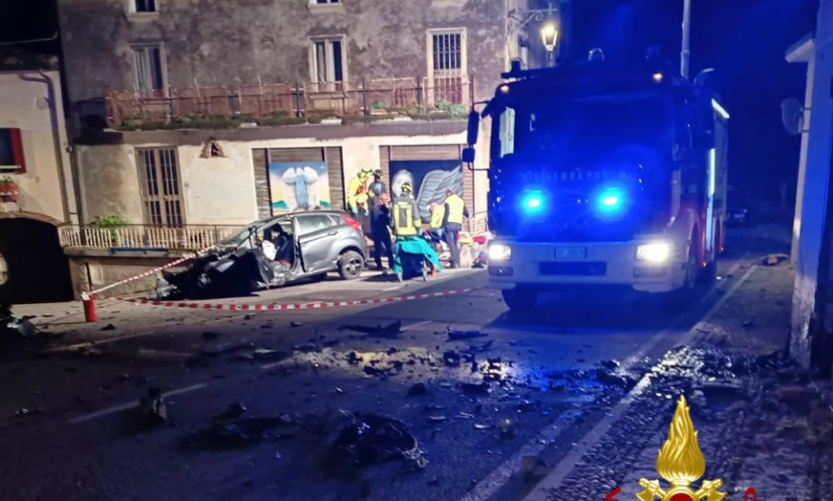 Incidente nella notte a Tovena, morto a 19 anni Marian Racovita