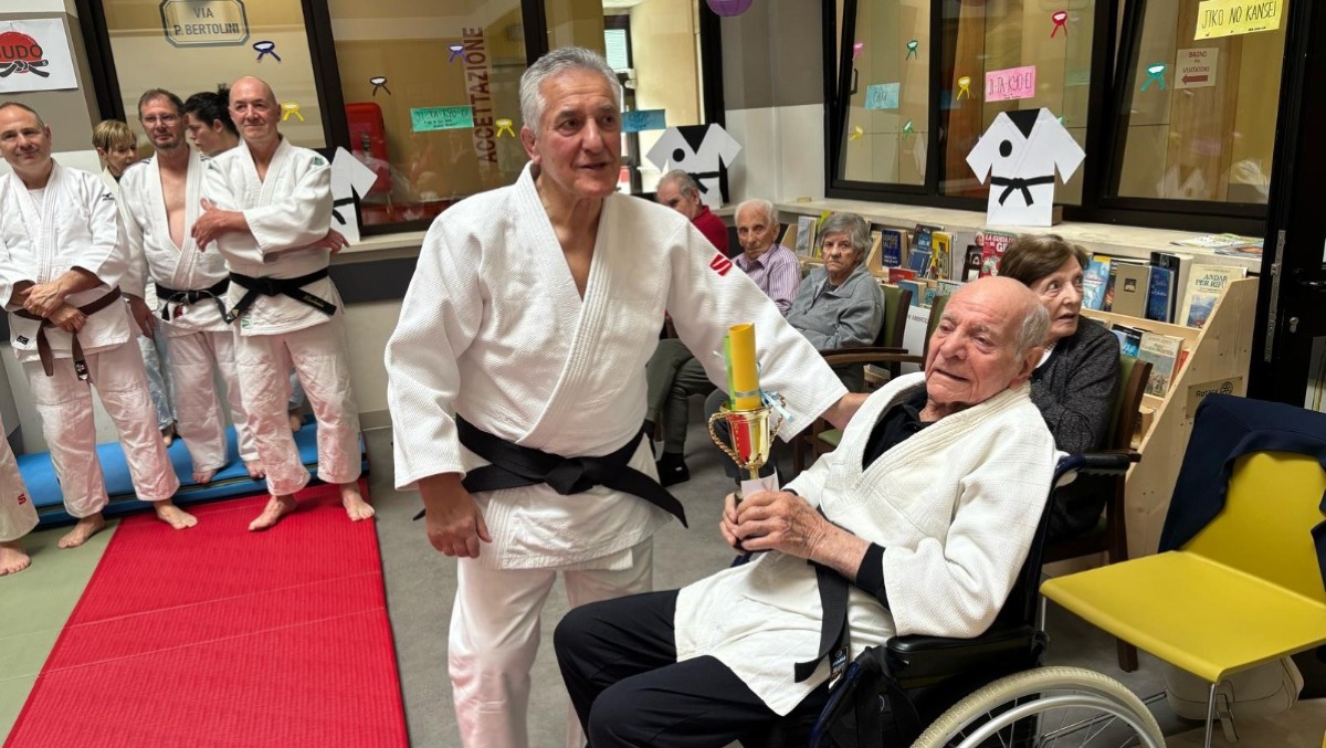 A Montebelluna la lezione di vita di Mariano Vio, 97 anni e cintura nera di judo - 